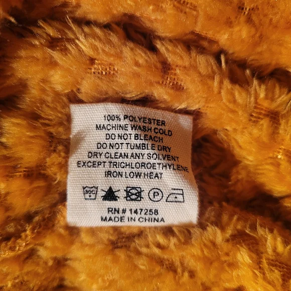 Simply Southern XL Textured Pullover in Mustard - Picture 7 of 9